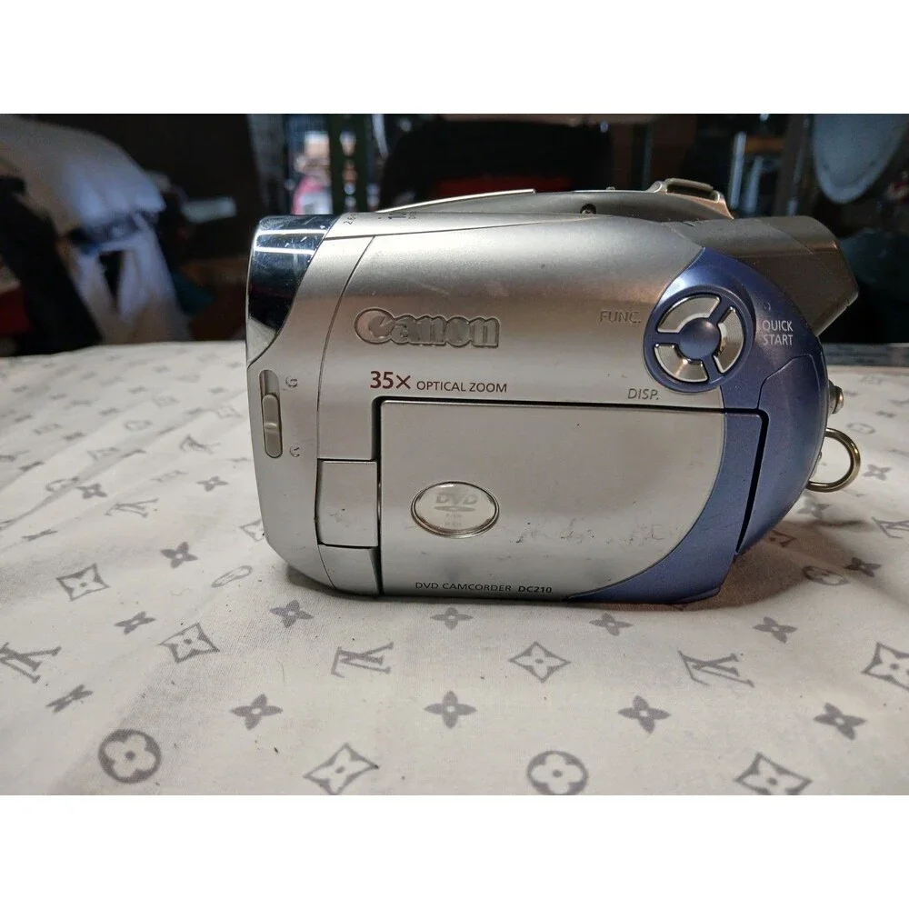 Canon DC210 DVD Camcorder Battery & Charger Not Included